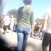 Candid brunette lady with a nice ass in tight jeans Jean Booty.mp4-2023-06-27-08h55m18s499.jpg