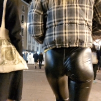 Dump of a bunch of sexy candid girls with nice asses in tight leggings 20191218_174741_2.gif.08a0a12027d1b8e783f7df24440cbdb4.gif