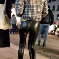 Dump of a bunch of sexy candid girls with nice asses in tight leggings VideoCapture_20220316-055603.jpg.d89ecf70a2c75042440a40615836187d.jpg
