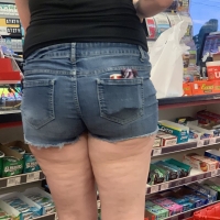 Dump of a bunch of sexy candid girls with nice asses in shorts 65494099.jpg