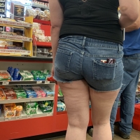 Dump of a bunch of sexy candid girls with nice asses in shorts 65494114.jpg
