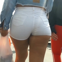Candid babe with a phat ass in tight white shorts capped for 18 minutes 18 minutes of neckbreaking ass.mp4-2023-06-29-13h43m41s870.jpg