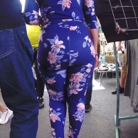 Candid Latina babe with a sexy big booty in tight floral print pants Do you like how the flowers move_.mp4-2023-06-29-14h19m13s569.jpg