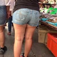 Candid big booty Latina girl in tight denim shorts RCAN23.MOV-2023-06-30-08h01m44s927.jpg