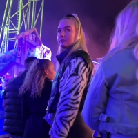 Candid blonde beauty with a great ass in wetlook leggings at the fair Lloyd goes Fair-Wetlook Blonde.mp4-2024-06-30-10h22m19s621.jpg