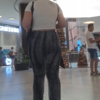 Candid big booty girl at the mall in leggings with a jiggly ass CALZA MORADA JIGGLING FINISH.mp4-2023-07-01-08h11m15s906.jpg