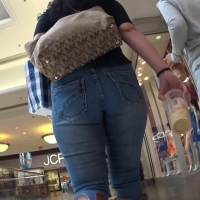 Candid big booty girl at the mall in tight jeans and boots and a bonus escalator booty C0069.mkv-2023-07-02-12h32m32s327.jpg