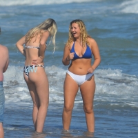Sexy candid beach girls in bikinis T2.JPG.f8208d999bbc34425884dc8fbe0cce9f.jfif