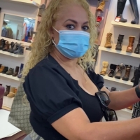 Candid mif with big titties showing cleavage while out shopping 2020-10-08 19.52.26.mov-2024-07-06-12h54m39s088.jpg