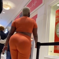 Ebony sexy girls in leggings tumblr_897ec9e34366142f59fd8f52a63c3001_fca18e92_1280.jpg