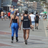 Candid girls in leggings with nice asses 143765913@N04_36556625421_Salvador, Bahia (27).jpg