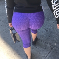 Candid girls in leggings with nice asses tumblr_22db77193a892ab82a479dd2efeb08db_42c976f4_2048.jpg