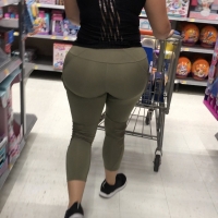 Candid girls in leggings with nice asses tumblr_314b86355c140897b52a5b371e1ce627_2956f016_1280.jpg