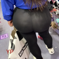 Candid girls in leggings with nice asses tumblr_2688fc97f2188cf6349c89b9bd2469a7_7c4be69d_1280.png