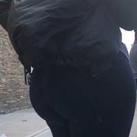 Candid girls in leggings with nice asses tumblr_bb33bf7b28aea9a5b339509b40a1758c_f290ec45_1280.jpg
