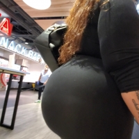 Candid girls in leggings with nice asses tumblr_ce06b3301b5ed38e55d7528ca81098f5_48905f19_2048.jpg