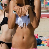 Candid beach and bikini girls 10580785_10152513498199792_719996233153879296_o - kopie.jpg