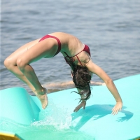 Candid beach and bikini girls as1_mk_3-___CERykT0hQUR___-.jpg