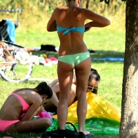 Candid beach and bikini girls teens.mov-2021-06-07-14h49m30s074.jpg
