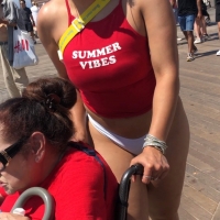 Candid beach and bikini girls tumblr_e9439ce91b4c3a1dce7870edc2b72a9d_42b090b5_2048.jpg