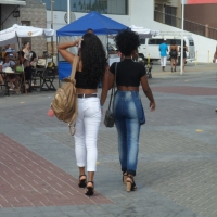 Sexy candid ebony babes in tight jeans and pants 143765913@N04_44605767540_Salvador, Bahia (7).jpg