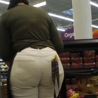Candid girls in jeans and pants tumblr_7e5c3f9fe7e3cab77d431530429952c3_90f81ab5_2048.jpg