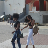 Sexy candid ebony babes in tight jeans and pants 143765913@N04_44605767790_Salvador, Bahia (6).jpg