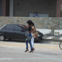 Sexy candid ebony babes in tight jeans and pants 143765913@N04_44605768080_Salvador, Bahia (3).jpg