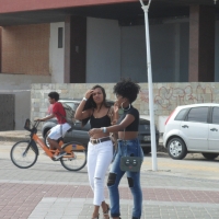 Sexy candid ebony babes in tight jeans and pants 143765913@N04_44605767900_Salvador, Bahia (5).jpg