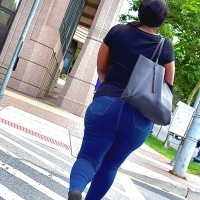 Sexy candid ebony babes in tight jeans and pants stephanwonders_50439319017_Candid ass around the city.jpg