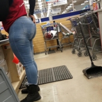 Candid girls in jeans and pants tumblr_bbe4dc1670220aca94a1a1ac8256e76e_ab99f523_1280.jpg