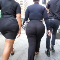 Candid girls in jeans and pants tumblr_cbd08a29d241ab97ed119852038fbc6d_bf3e077a_2048.jpg