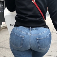 Sexy candid ebony babes in tight jeans and pants tumblr_0ae637ad692740fa2fe42d8134fd68bf_0ace46dd_1280.jpg