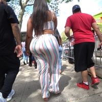 Sexy candid ebony babes in tight jeans and pants tumblr_86ef46f27a33b950a0198d4dc82f6775_2f6edfcb_2048.jpg