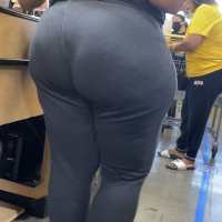 Sexy candid ebony babes in tight jeans and pants tumblr_87c78e833d95c339bd6f3e93fc5c29dc_866d462c_1280.png