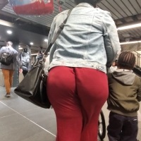 Sexy candid ebony babes in tight jeans and pants tumblr_625ff71a85db3d80a780f879b978bc0b_f4d96fd3_2048.jpg