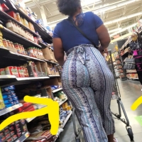 Sexy candid ebony babes in tight jeans and pants tumblr_923edf90a7a7670f5c55eb970d86e824_badd1f2e_2048.jpg