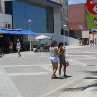 Candid girls in shorts 143765913@N04_30049351350_Bahia (16).jpg