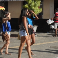 Candid girls in shorts 143765913@N04_30346178065_Bahia (14).jpg