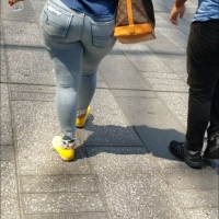 Sexy candid ebony babes in tight jeans and pants tumblr_bcd1c4b62ee60dc576423fd69790c81f_3a0c229e_2048.jpg