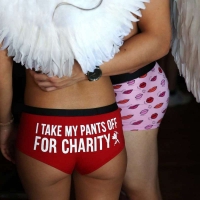 Candid girls in shorts ratio3x2_1200.jpg