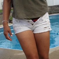 Candid girls in shorts QVR_2021_06_20_17_27_20.mp4-2021-06-21-10h27m12s313.jpg