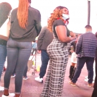 Sexy candid ebony babes in tight jeans and pants tumblr_c3ee0e0f2abf0c1b6951dfe1e6bdf428_7297badd_2048.jpg