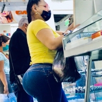 Sexy candid ebony babes in tight jeans and pants tumblr_cdde277dcb359baf97e18d488a4fee9e_d0e17d7c_640.jpg