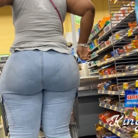 Sexy candid ebony babes in tight jeans and pants tumblr_cfaed386b989b52084d5dab2ffbd6a5f_0939c277_2048.jpg