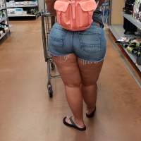 Candid girls in shorts tumblr_bad4d386198a41d6f2778c239428712a_8b0adcc6_2048.jpg