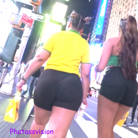 Candid girls in shorts tumblr_bf19675cff86d1baff2936f729049c94_2f7e8367_1280.png