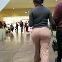 Sexy candid ebony babes in tight jeans and pants tumblr_eac510917aac9667863ca067904e2aa2_e41ef98f_2048.jpg