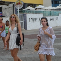 Candid girls in skirts and dresses 143765913@N04_46550910431_Salvador, Bahia (1).jpg