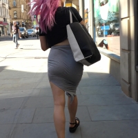 Sexy candid pink haired girl with some nice ass movement in her grey skirt as she walks senflt.mp4-2022-07-09-16h20m28s457.jpg